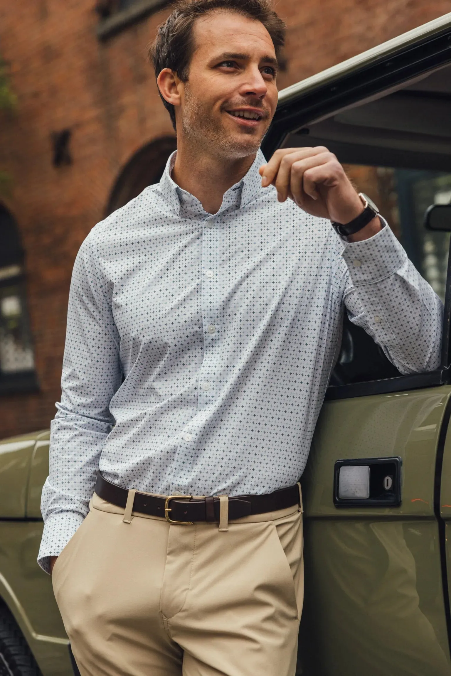 Leeward Dress Shirt in White Hatch Mark by Mizzen Main