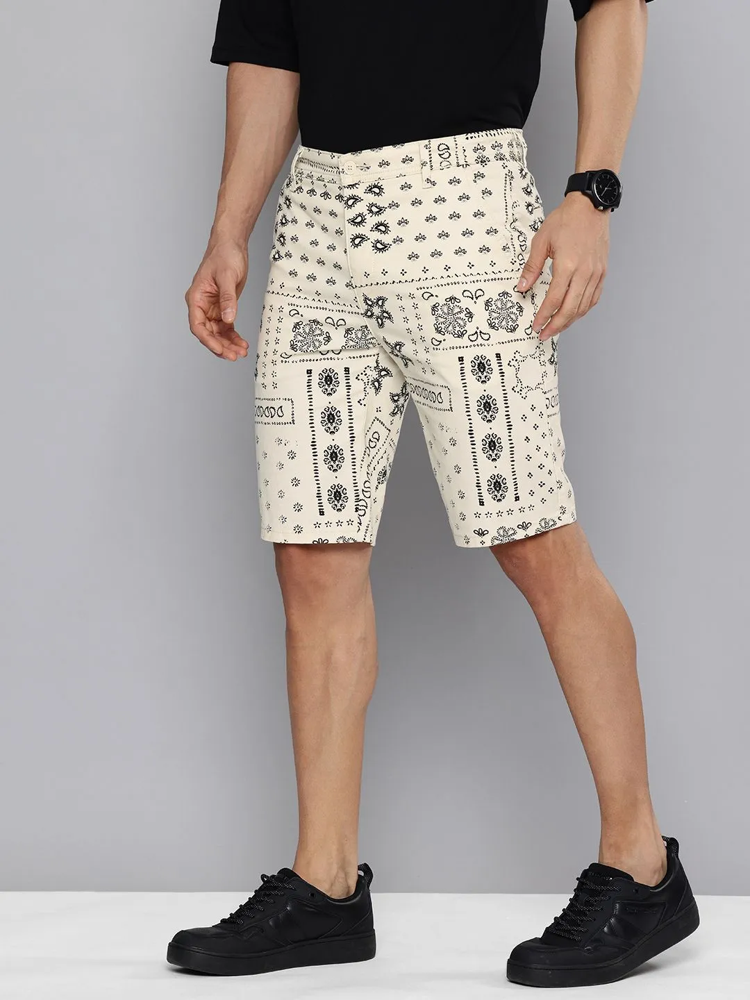 Men's White Tapered Chinos Shorts