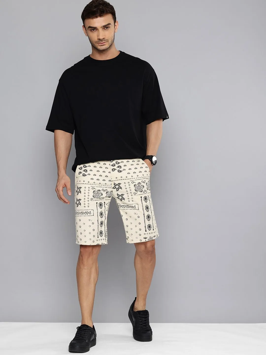 Men's White Tapered Chinos Shorts