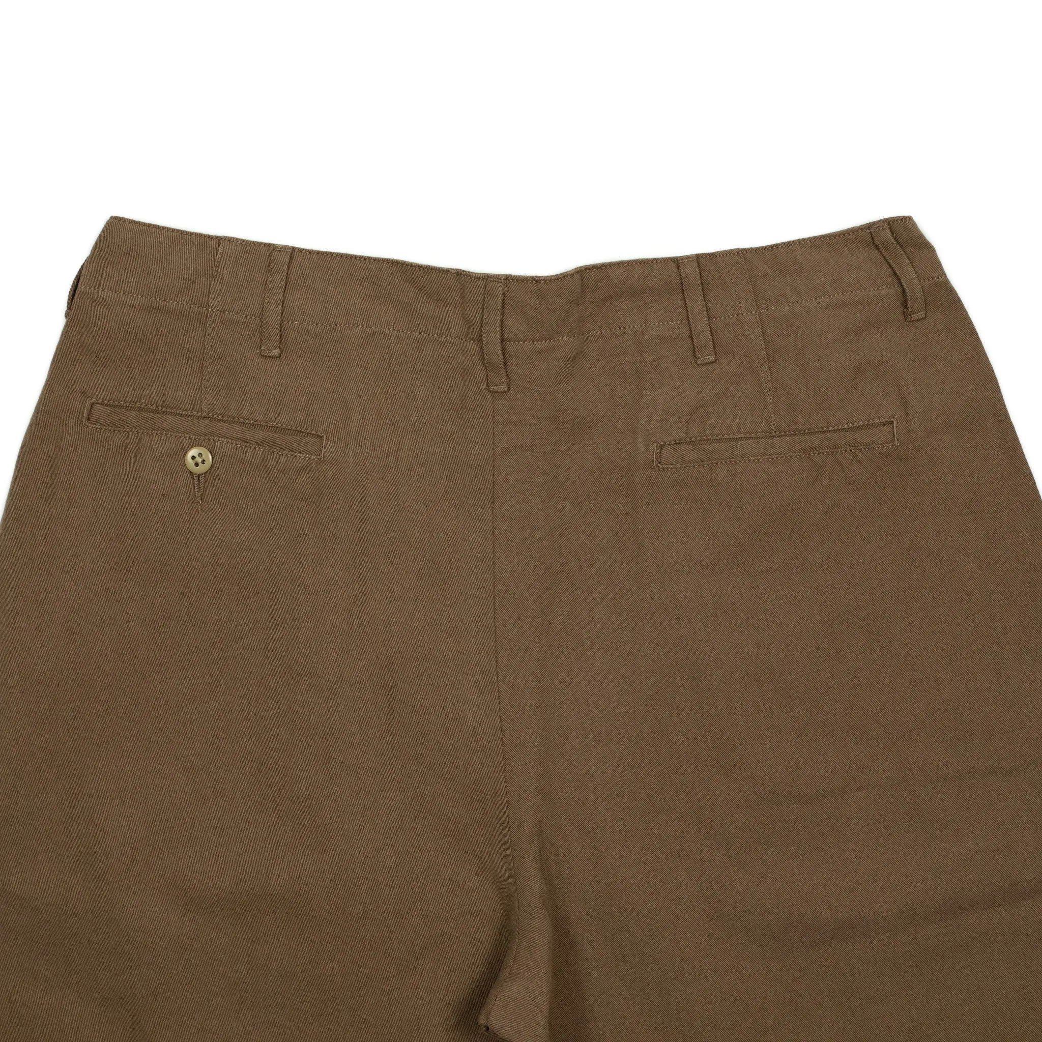 Pleated chinos in churrow brown cotton linen