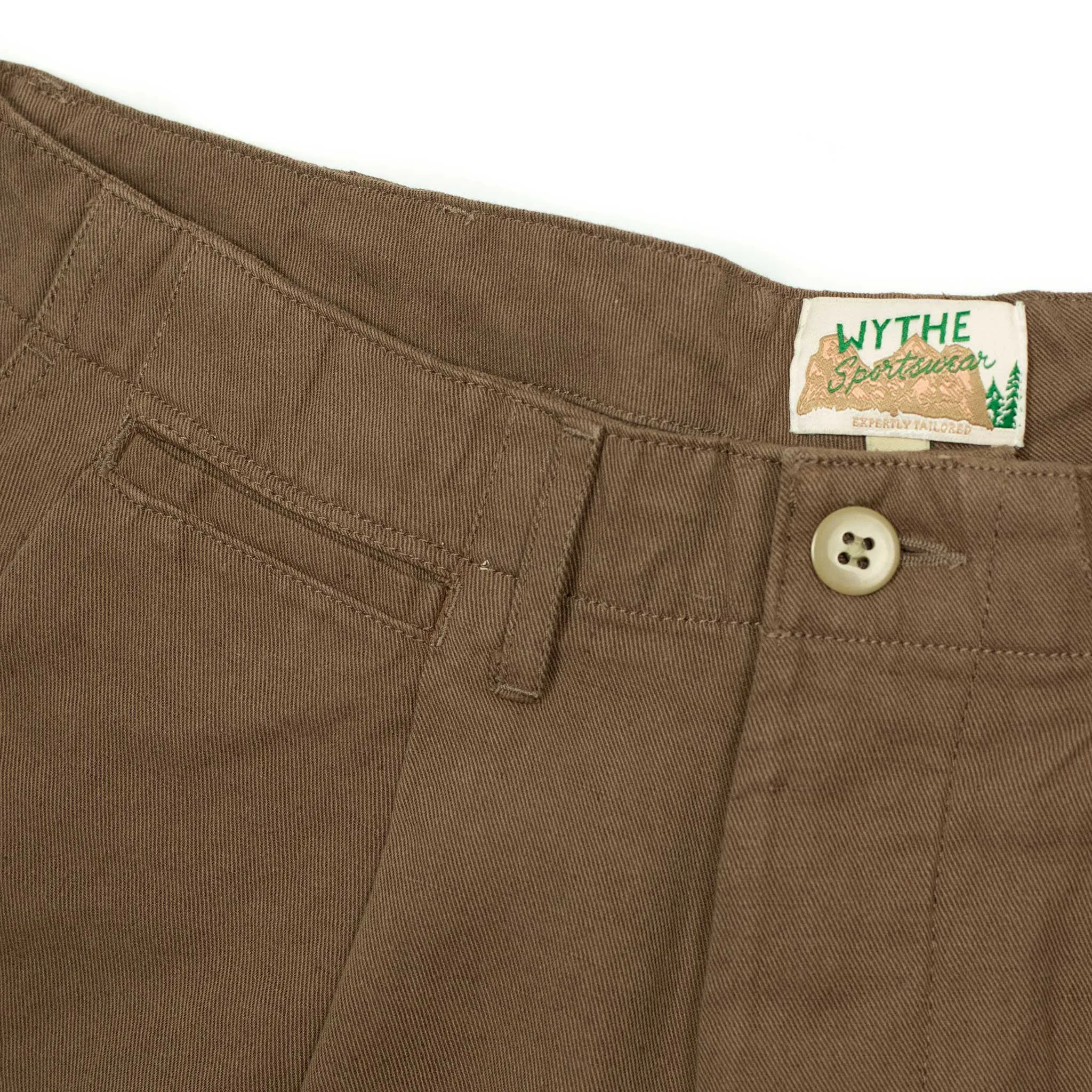 Pleated chinos in churrow brown cotton linen