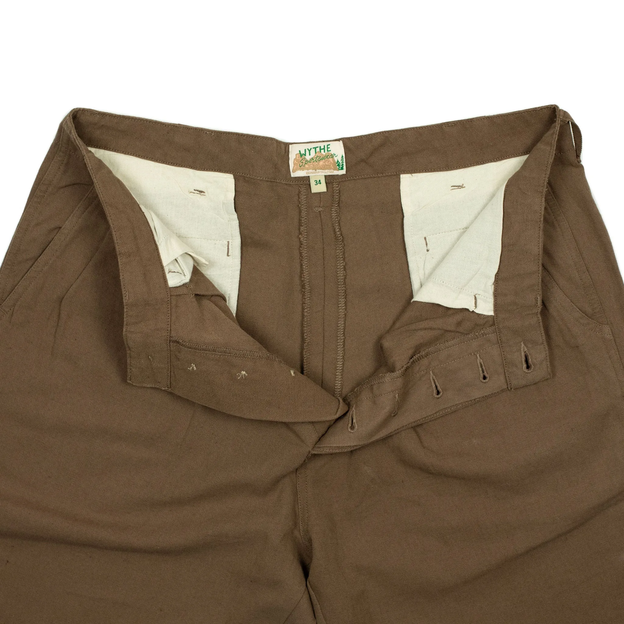 Pleated chinos in churrow brown cotton linen