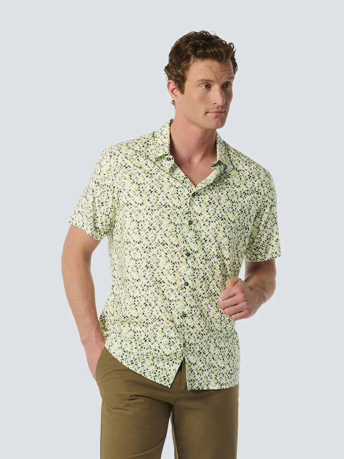 Short Sleeve Shirt with Graphic Pattern for Summery Looks | Lime